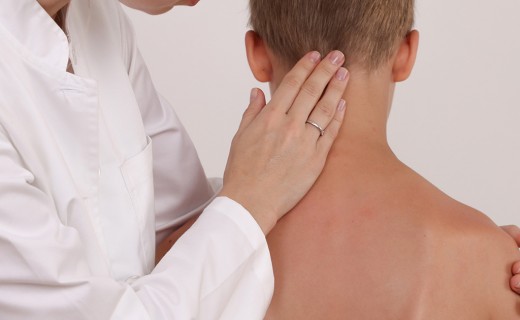 아이들 척추 측만증 체형불균형,조기에 바로 잡으세요