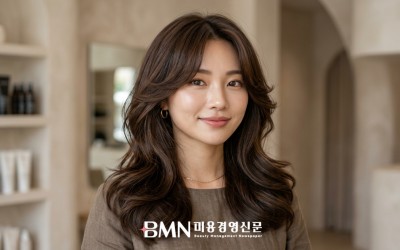 얼굴의 각도를 흐르는 날개의 실루엣: 2026 '버터플라이 프린지(Butterfly Fringe)' 헤어 디자인 공식