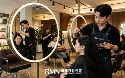 자극 없는 새치 커버와 두피 안티에이징의 결합… 2026 프리미엄 살롱 '퍼스널 톤다운 스칼프 컬러 스파'